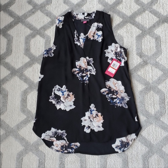 Vince Camuto Floral Sleeveless Blouse.NWT. - Picture 1 of 4